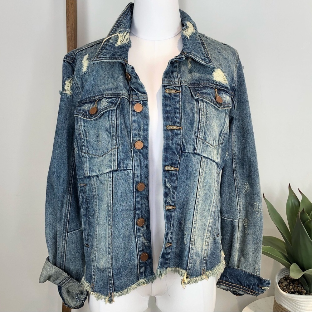 BLANK NYC distressed cropped denim jacket size M